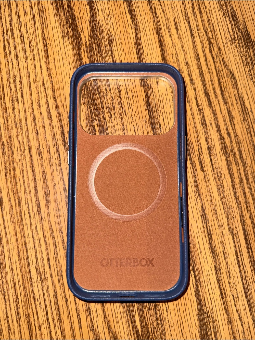 Otterbox Symmetry Case for iPhone 17 Pro in Blue Cactus Leather - New - Picture 2 of 6